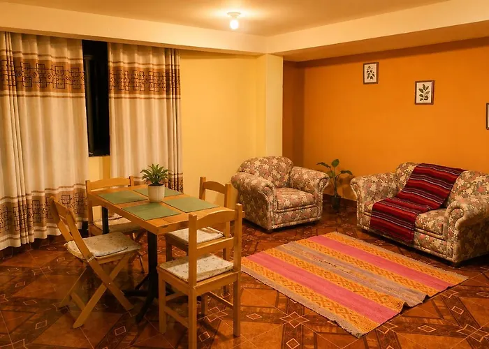 Kira's * Cusco